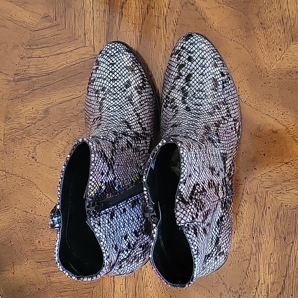 Sugar Tula Western Booties, 7M, snake pattern, NIB - Picture 14 of 16